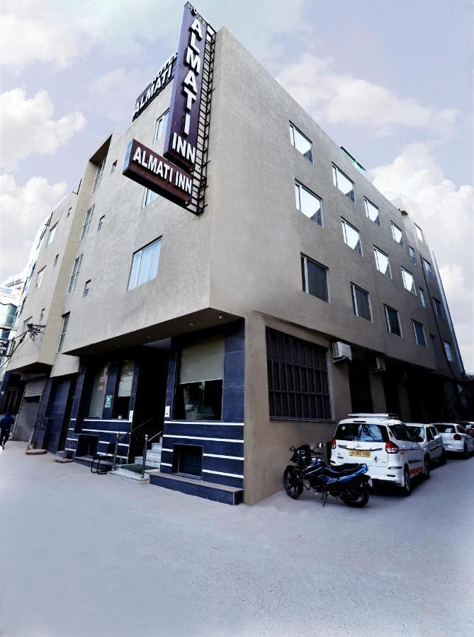 Hotel Almati Inn At Delhi Airport Neu-Delhi Exterior foto