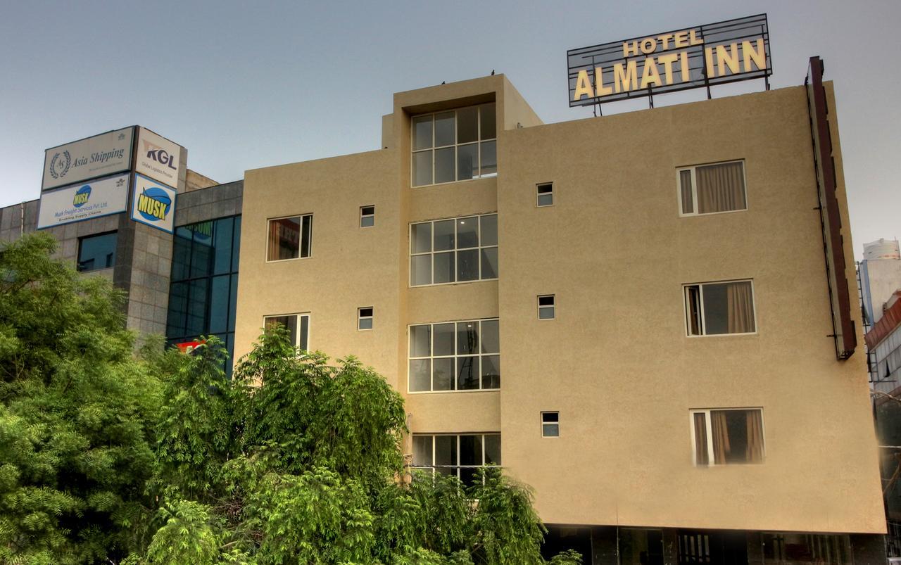 Hotel Almati Inn At Delhi Airport Neu-Delhi Exterior foto